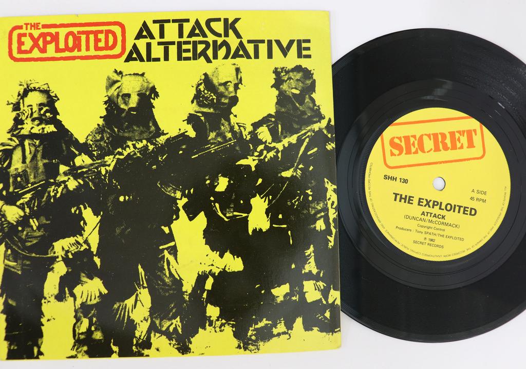 7inch Record EXPLOITED - Attack / Alternative SHH130 SECRET RECORDS 1982 UK Rock Used