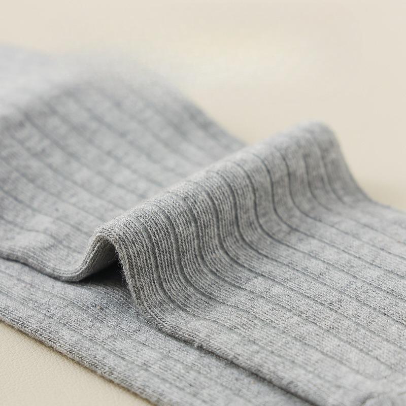 Women's Mid-calf Socks for Autumn and Winter, Solid Color Boneless Anti-pilling Pile Socks, Sweat-absorbing and Breathable Postpartum Socks