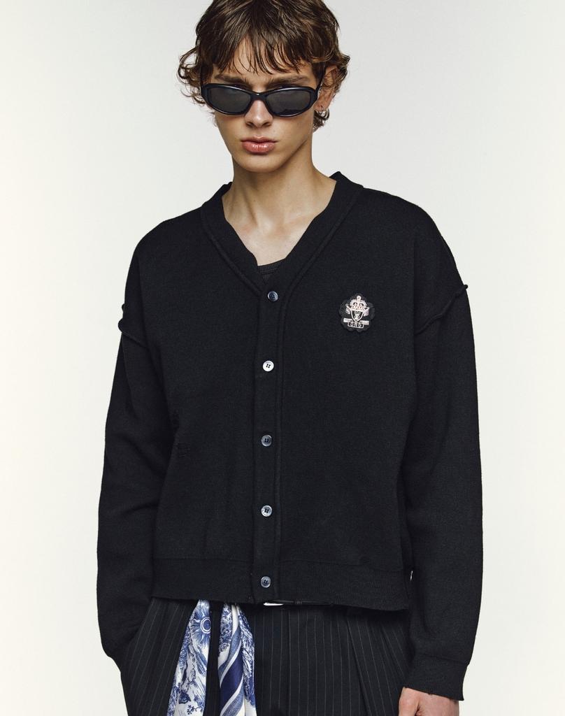 Ordinary People Re : Handmade Crest Distressed Cardigan [Black]