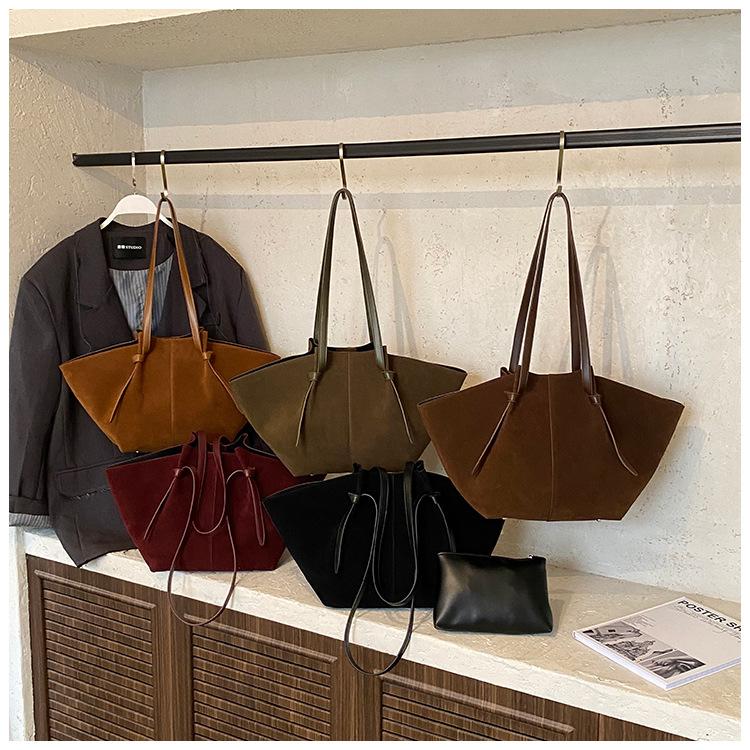 Retro Large-capacity Suede Bag 2025 New Commuter Versatile Women's Shoulder Underarm Bag Portable Tote Bag