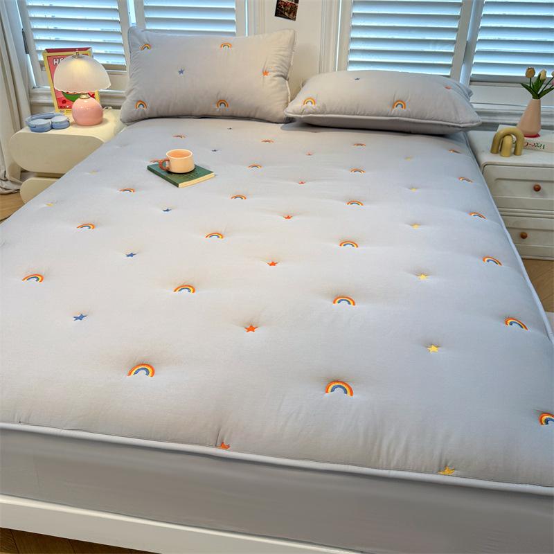 

Category A Maternal and Infant Grade Cotton Fitted Sheet Single Piece Rainbow Embroidery Quilted Dust-proof and Dirt-proof Mattress Protector 120 * 200cm single bed hat