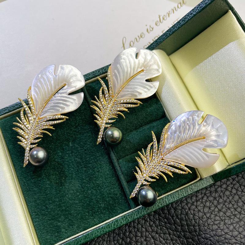 Gold-Plated Zircon Shell Feather Brooch with Pearl Accent