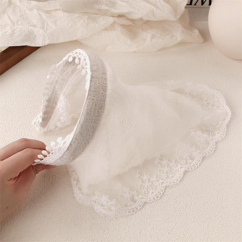 Pañuelo Triangular de Encaje a Cuadros de Campo Francés - Accesorio para el Cabello con Vibras Playeras para Mujeres