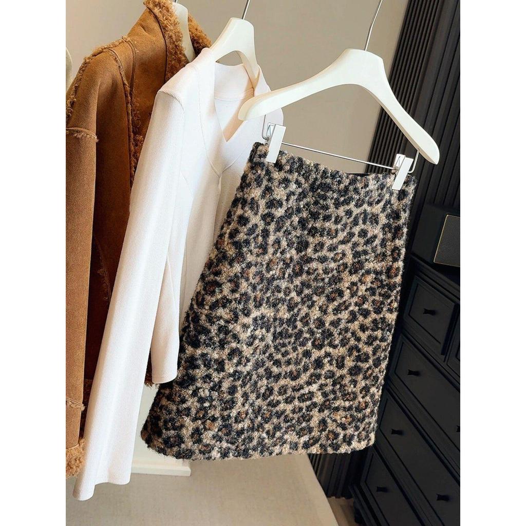 High-Waist Slimming Lambswool Leopard Print A-Line Skirt - Women's Spring/Autumn Hip-Hugging Mid-Length Skirt