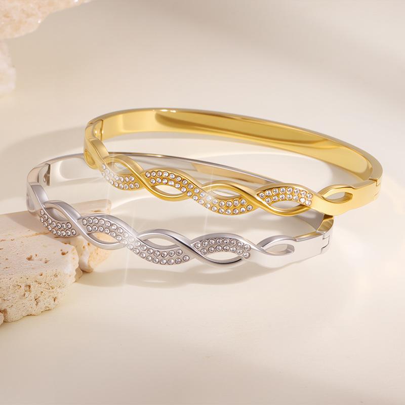 Titanium Steel Wave Pattern Buckle Women's High-end Cross Bracelet Bracelet