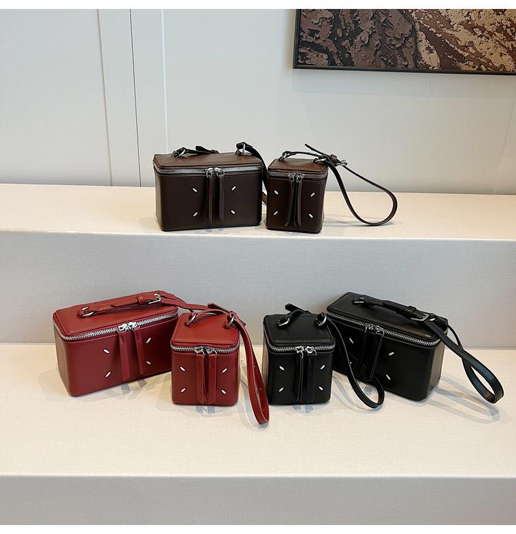 2024 Koreanischer Stil Damen Vielseitige Umhänge Quadratische Tasche - Schlichtes, Nischen-Design