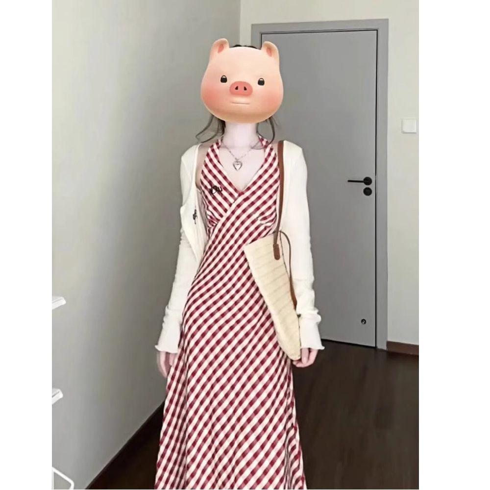 2026 New Small Retro Plaid Thin Design Dress, High-end Neck Skirt, Beautiful Seaside Vacation