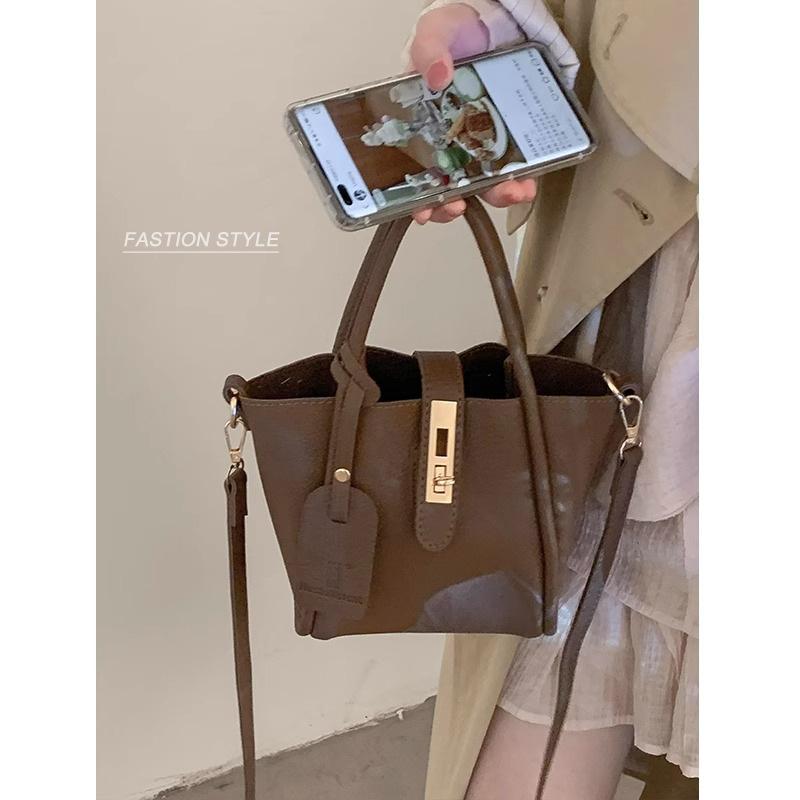 Retro Niche Bags, Autumn Versatile and Trendy Hand-held Bucket Bag, Fashionable Single-shoulder Crossbody Bag