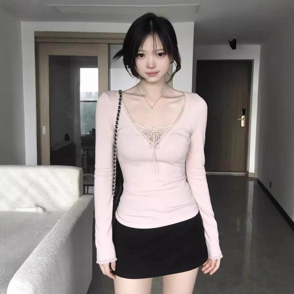 Chic design fake two-piece long-sleeved t-shirt women's spring new Korean pure desire style strap v-neck slim-fit top