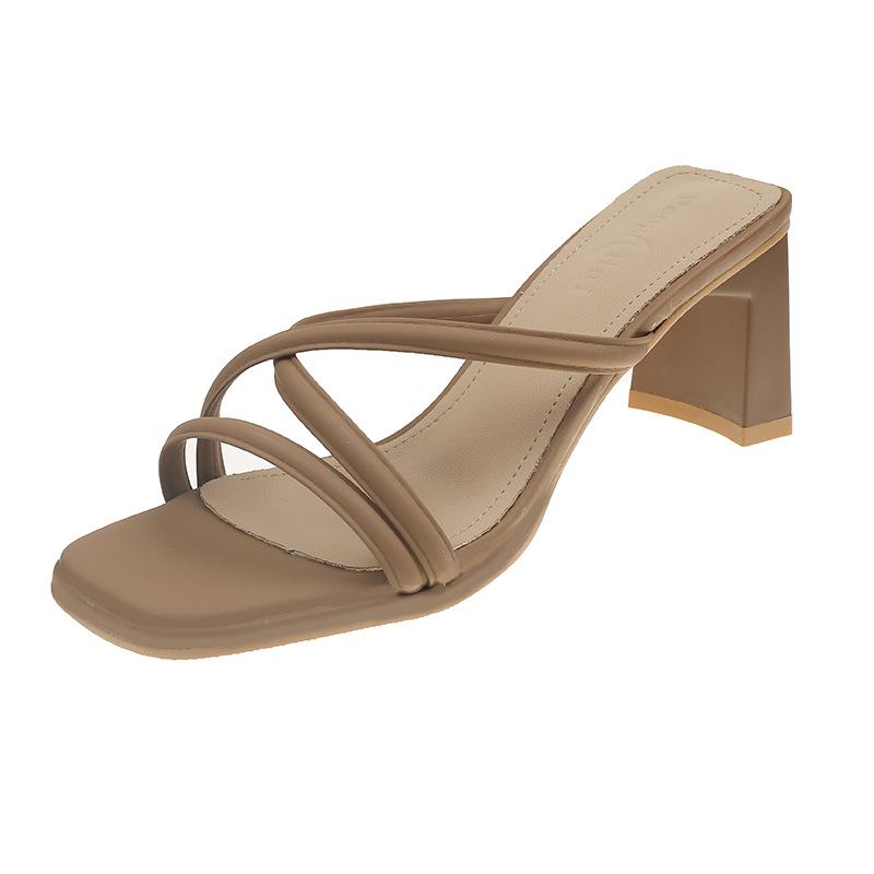 Slippers women's summer outer wear new summer niche high-end versatile skirt thick heel high heel cool slippers