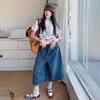 Sommer Set für Mädchen: Großformatiges T-Shirt mit Buchstabenprint + Retro-Jeans in 7/8-Länge Zweiteiliges Set