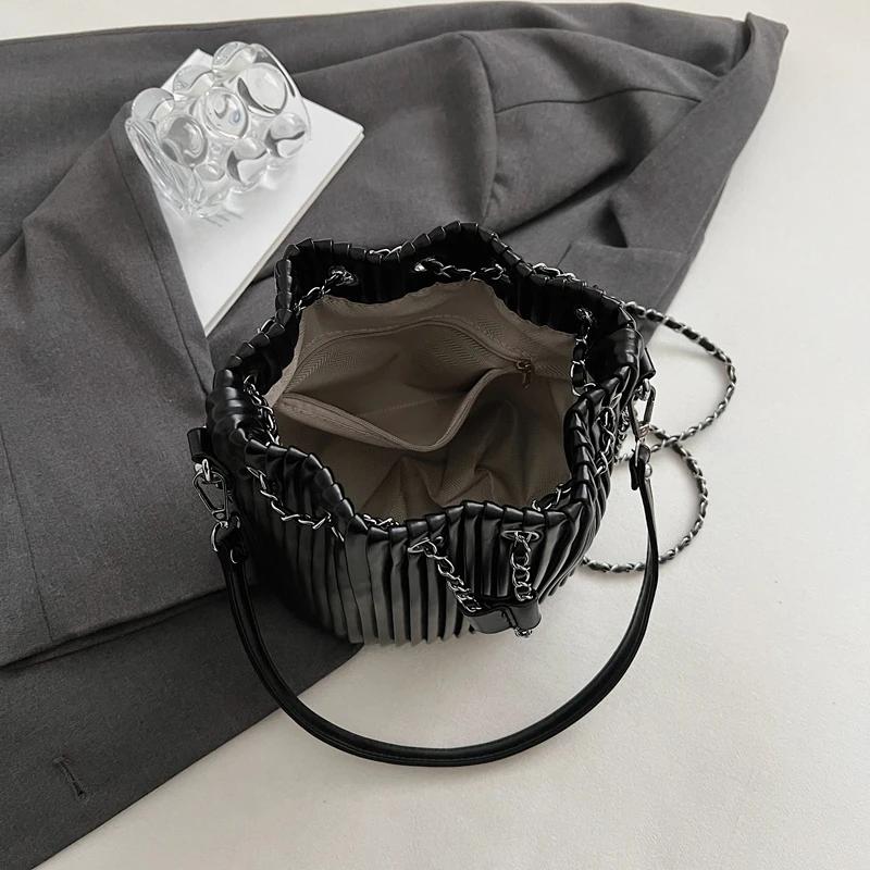 Black Bag For Women Fashion Pleated Strape Design Shoulder Bag Trend Drawstring Bucket Crossbody Bag Lady Pu Leather Bag Brand