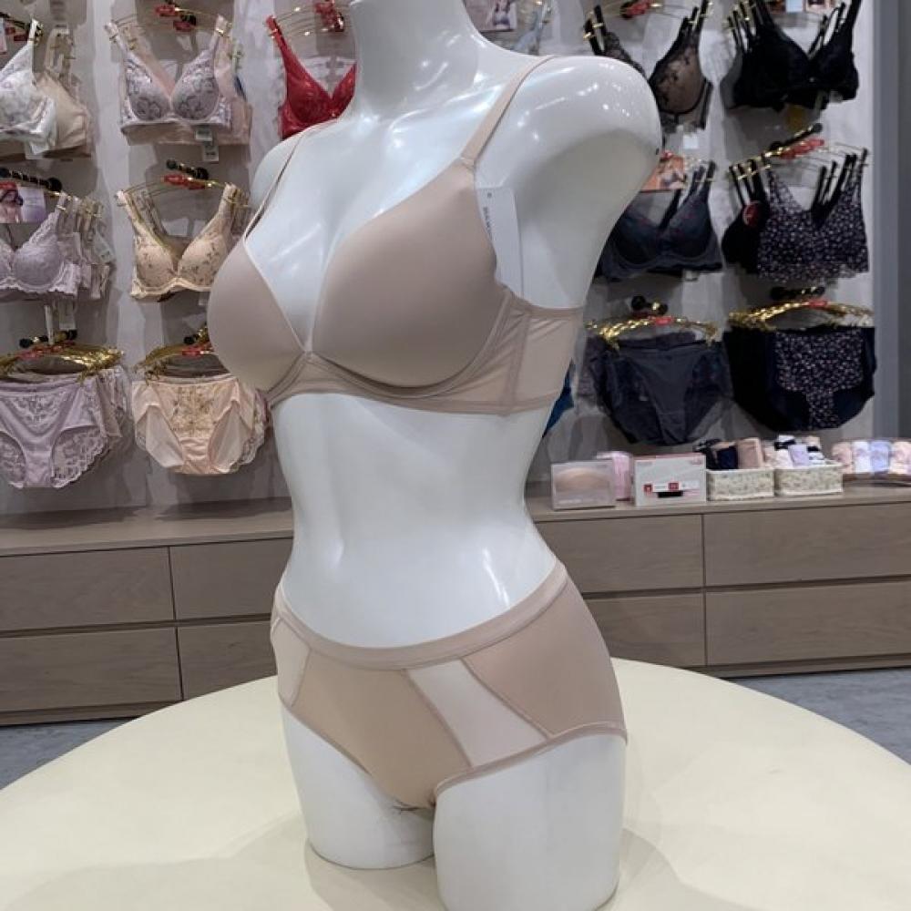 Triumph Beige Invisible No Wire Bra Hipster Panty Set Tcbs111849tbbs872290co 