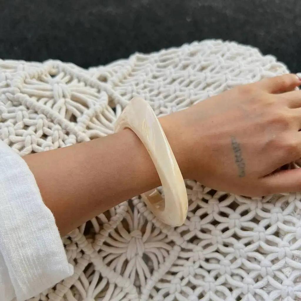 SHIXIN 3 Styles Punk Thick Resin Acrylic Irregular Bangle Bracelet for Women Vintage Metal Spring Bangle Fashion Jewelry Gift