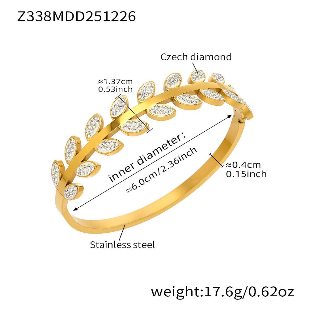 18K Gold-Plated Bracelet Set: Stainless Steel Heart, Flower & Zircon Details with Full Diamond Texture.