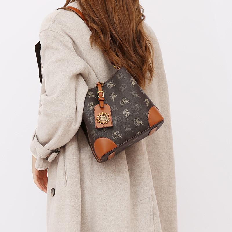 IELGY Premium Retro Bucket Bag, Fashionable Versatile Portable Shoulder Messenger Bag