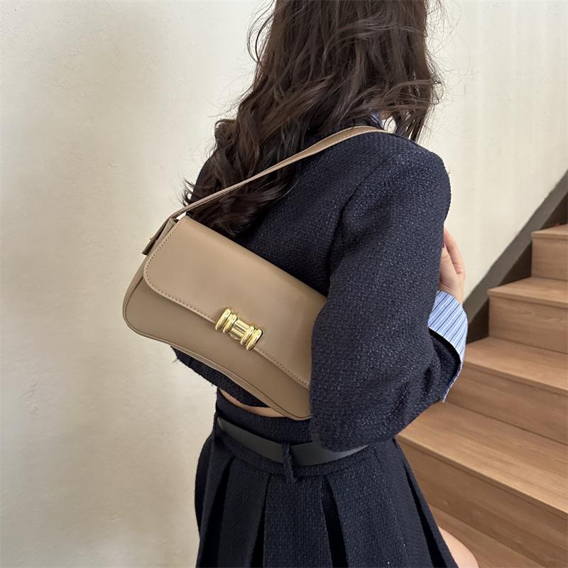 Temperament Fashionable Retro 2025 New Texture Casual Solid Color Simple New Autumn Shoulder Armpit Small Square Bag