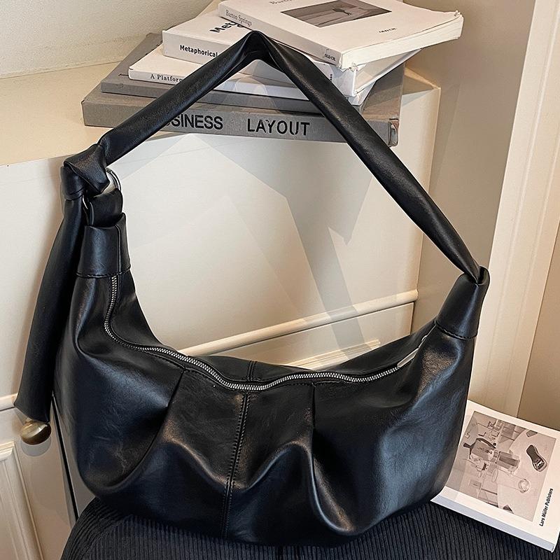 Autumn large-capacity retro soft leather pleated dumpling bag lazy style simple casual shoulder bag