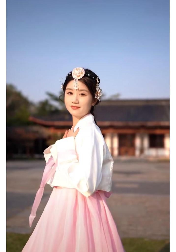 Yanji Princess Korean Ethnic Hair Accessories - Women's Hanbok Headdress & Hair Clips for Stage Performances