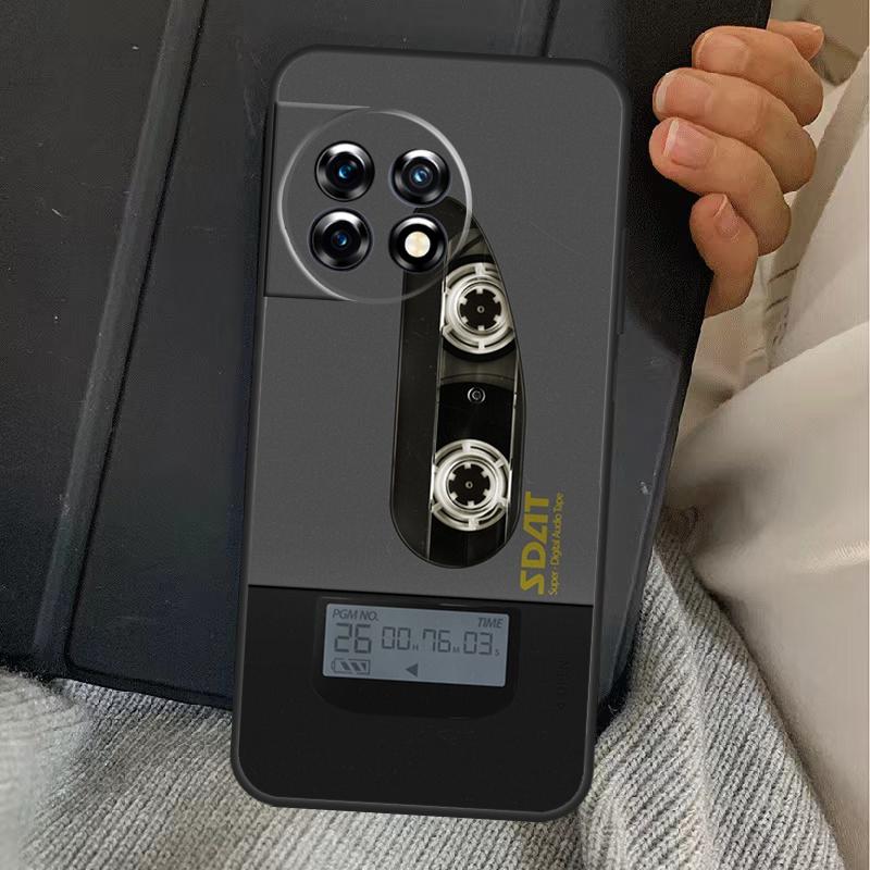 Vintage Magnetband-Kassettenhülle für OnePlus 12R 13R 10R 13s 13 12 11 10T 8T Nord CE 4 3 2 Lite N10 N20 N30 Nord 5 Abdeckung
