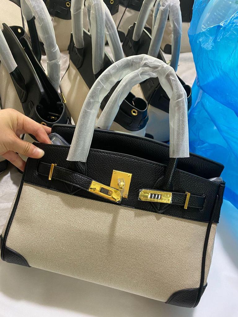 Γυναικεία Εμβληματική Τσάντα Tote Color-Block Φθινόπωρο/Χειμώνας 2025