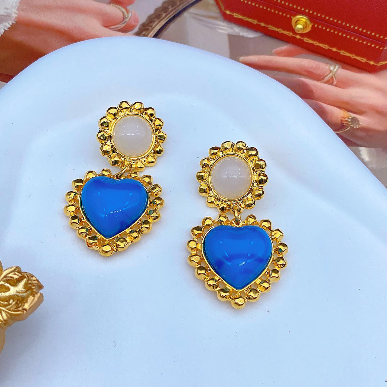 Vintage European-American Blue Resin Heart Pendant Earrings for Women