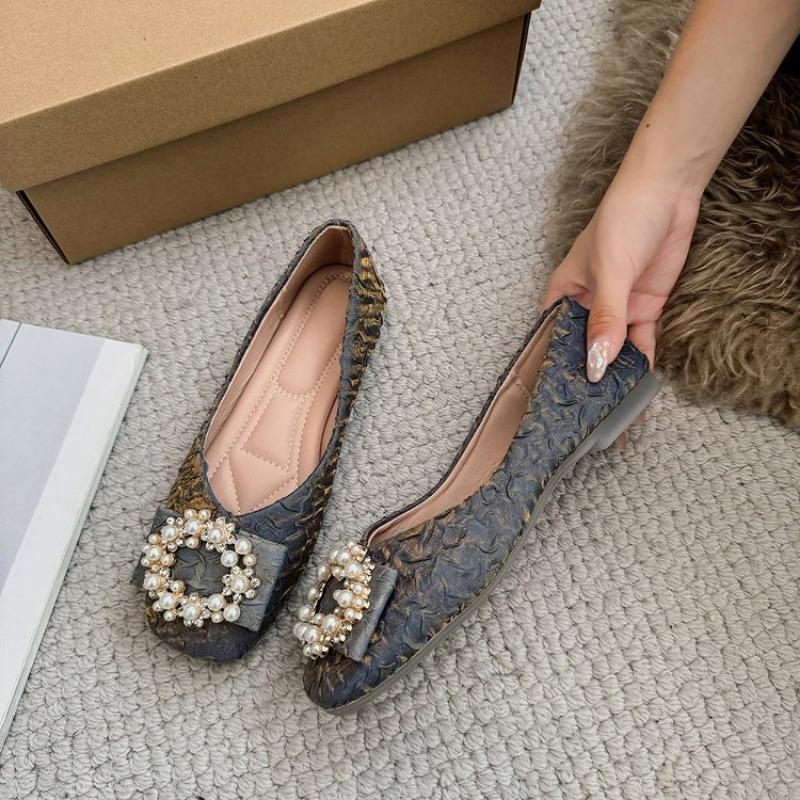 Fashion Women's Flat Shoes Autumn New Round Head Shallow Mouth Cloth Surface Pearl Square Buckle Soft Sole Non-slip Low Top Shoes