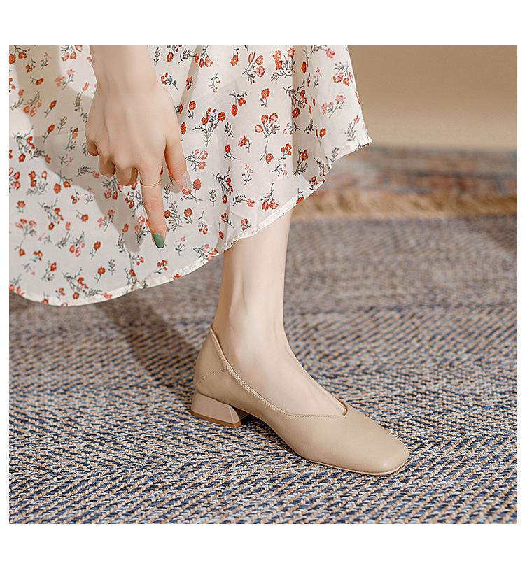 Off-white Leather V-mouth Thick Heel Commuter Single Shoes Women's Soft Sole Soft Leather Versatile Comfortable Square Head Low Heel Milk Work Shoes