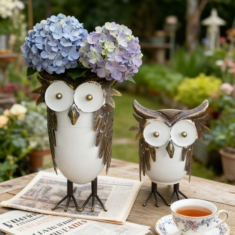 Lightweight Iron Owl Planter Flower Pot Easy to Move for Indoor or Outdoor Garden Decoration Multipurpose Planting Option