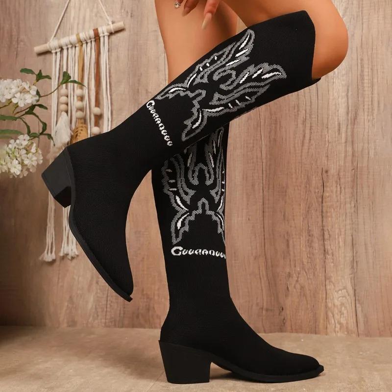 Men Women Spring Autumn Casual Boots New Casual Red Retro Embroidered Pointed Large Fashion Suitable for Daily Wear and Various Occasions