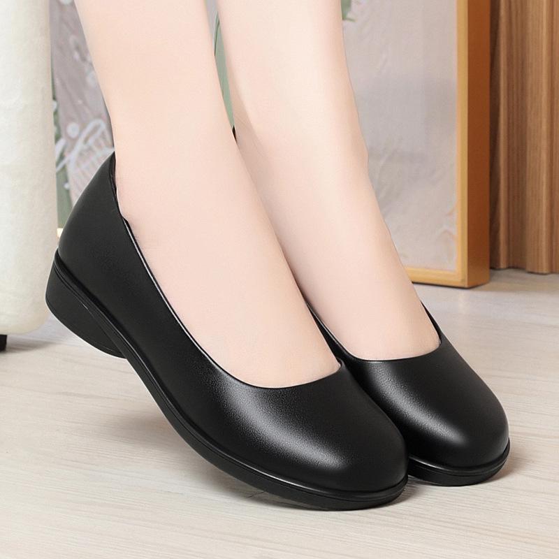 Women's Black Leather Non-Slip Flat Work Shoes - Comfortable Round Toe Design for Long Standing Hours, Soft Sole Professional Footwear.