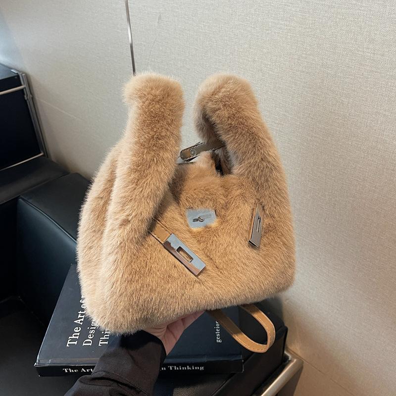 New plush bag handbag Korean version fashion messenger bag plush autumn and winter high-end exquisite shoulder bag ins