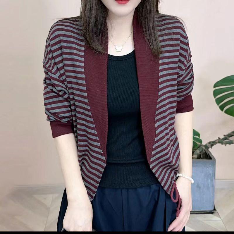 

Мода Осень 2025: Свободный кардиган на кулиске - Без пуговиц, Универсальный, Повседневный топ 5XL (150-165 jin)