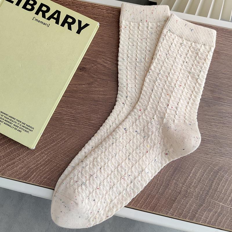 

Клетчатые носки для женщин, носки до середины икры для осени и зимы, бесшовные хлопковые носки из полиэстеровой пряжи, универсальные носки с высоким ворсом для весны и осени 1 pair бежевый