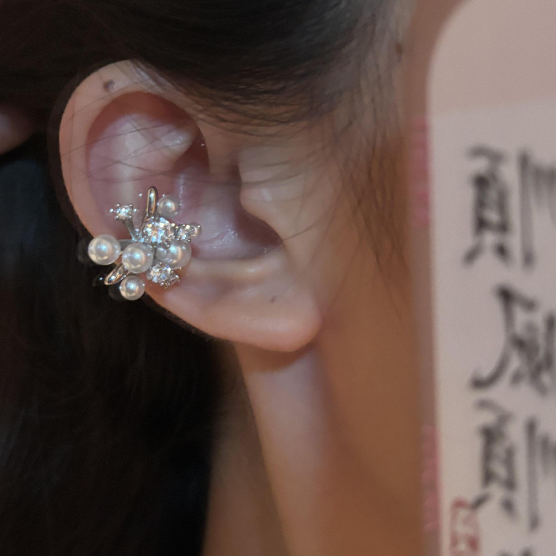 Pearl Fireworks Zirconia Ear Cuff: Elegant No-Piercing Light Luxury Cartilage Clip for Women
