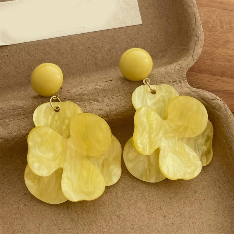Elegant Flower Earrings Women Pendant Earrings Comfortable Wear Ear Jewelry Suitable for Daily and Formal Occasions Wear