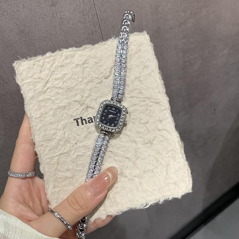 

Ladies Watch Women S Niche Light Luxury Temperament Full Of Diamonds Square Dial Bracelet Quartz Watch universal