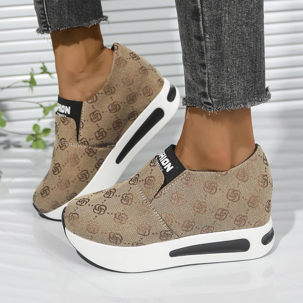 Fashion New Fashion Embroidered Platform Sneakers for Women Spring Comfort Slip on Walking Shoes Woman Lightweight Thick Sole Sneakers
