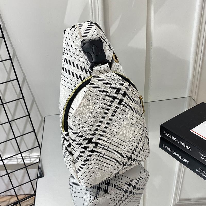 

Новая городская женская сумка кроссбоди для отдыха, нагрудная сумка большой вместимости, портативная сумка через плечо, трендовая сумка с персонализированным принтом