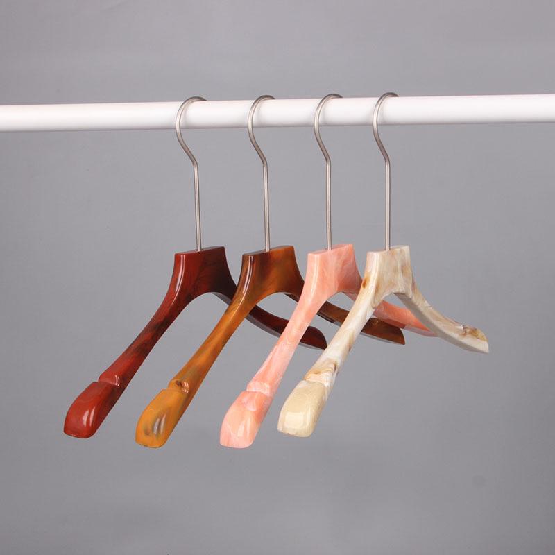 Stylish Non-Slip Imitation Jade Hangers: Wood Grain Finish for Men's & Women's High-End Clothing