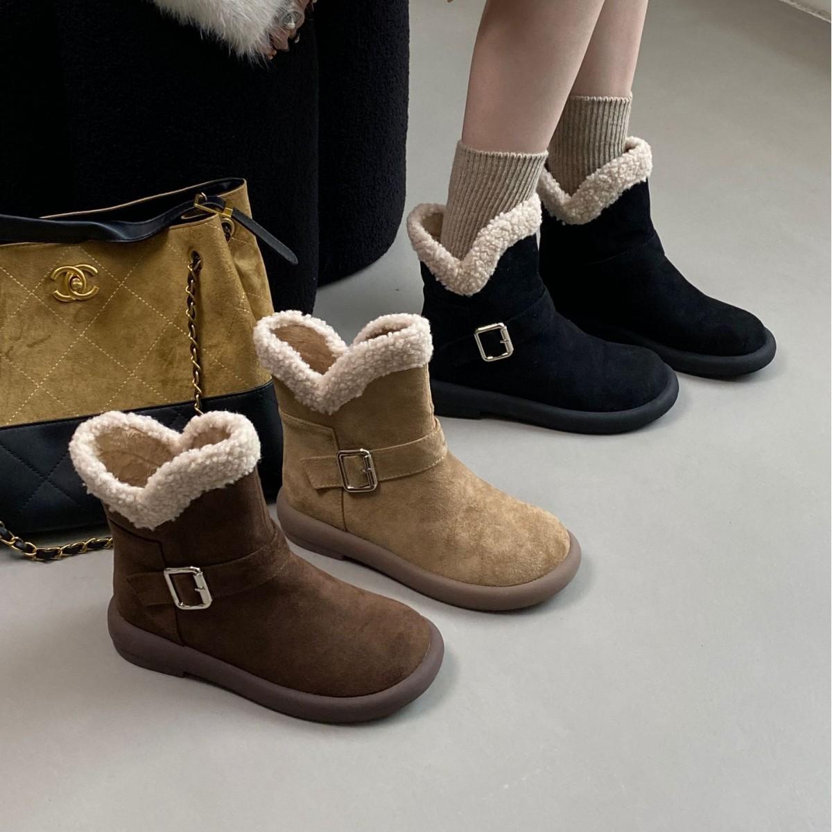 

2025 autumn and winter new round head thick-soled fluffy snow boken outer wear one word with matte thick-soled warm short boots women 40 хаки