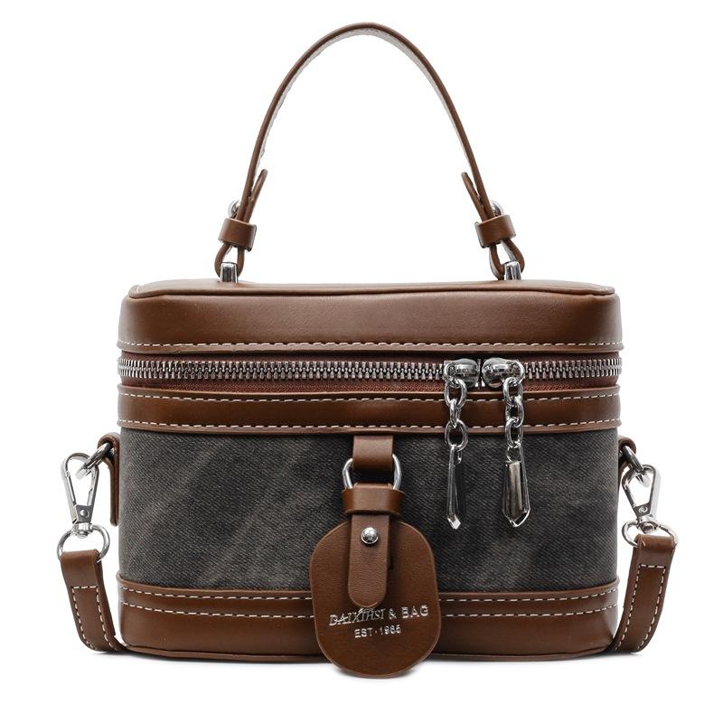 Trend wholesale niche personality contrasting colors fashionable portable box bag Korean version versatile casual commuter wind messenger women's bag