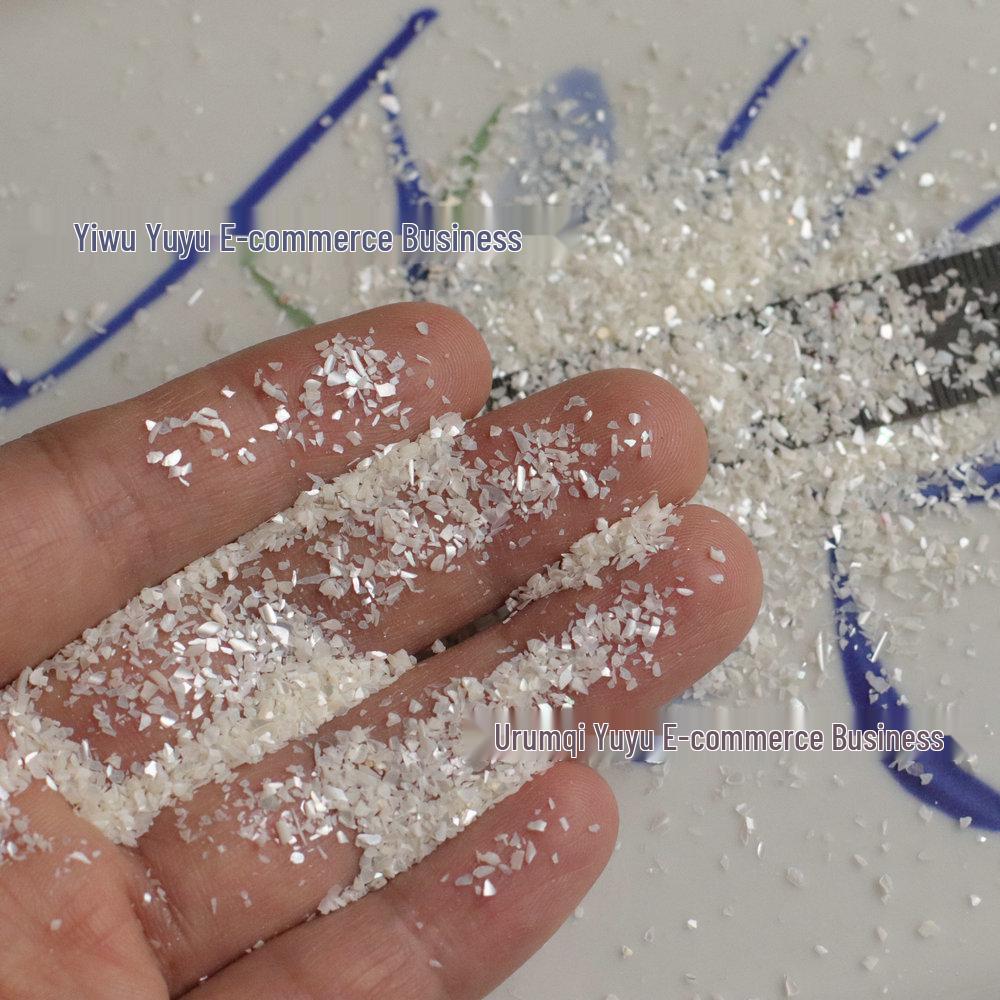 

Брошь-заколка из перламутра: Нематериальное культурное наследие Лаковая посуда с инкрустацией в технике пэчворк и фрагментами ракушек. 10g