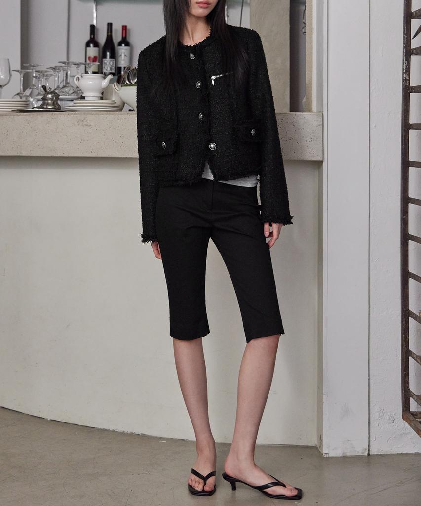 Leondeondada Slit Rivet Capri Pants, Black