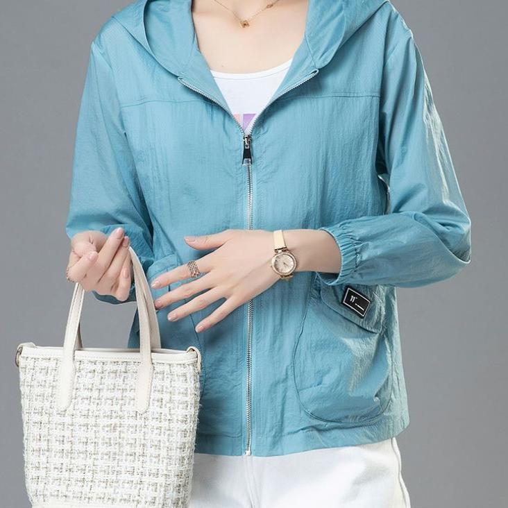 Sonnenschutzkleidung für Damen im Frühling und Sommer Dünner Mantel für Mütter mittleren Alters Stilvolle Outdoor-Atmungsaktive Sonnenschutzkleidung