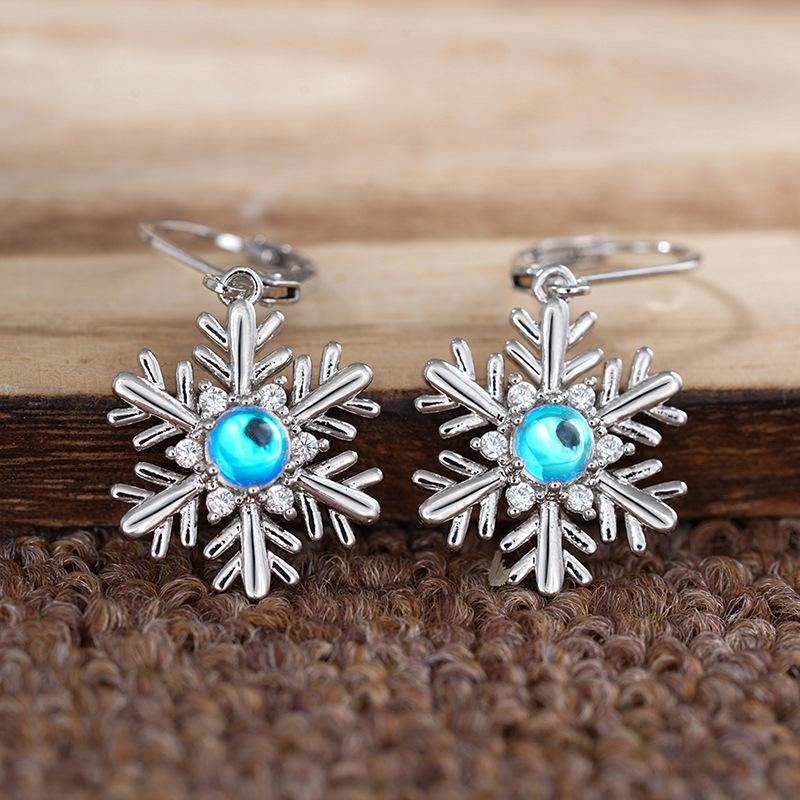 Imitation Moonstone Snowflake Flower Earrings Female, Christmas Holiday Atmosphere Romantic Temu *2pcs