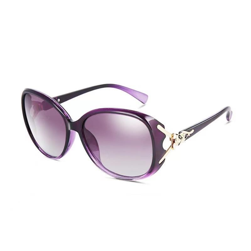 New Large Frames Square Sunglasses Female's Designer Fashion Sun Spectacles Female Outdoor Travel Eye Spectacles UV 400 Protection Oculos De Sol