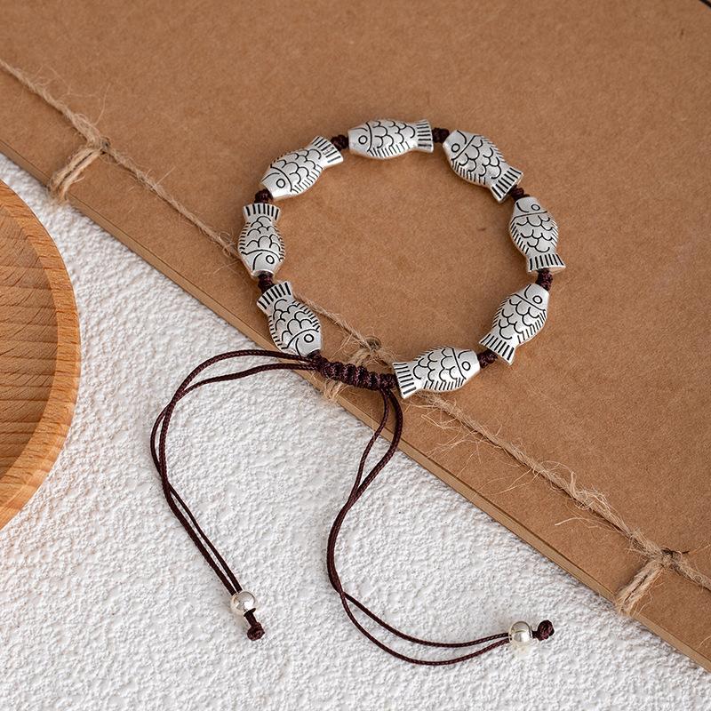 

Нишевый браслет из кости змеи Высококлассный стиль Браслет-цепочка с маленькой рыбкой Модные универсальные украшения для рук для мужчин и женщин