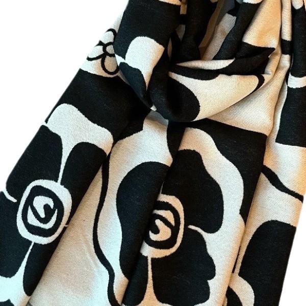 2025 Women's Light Luxury Black & White Camellia Shawl Cardigan - High-End Versatile Spring/Summer Scarf