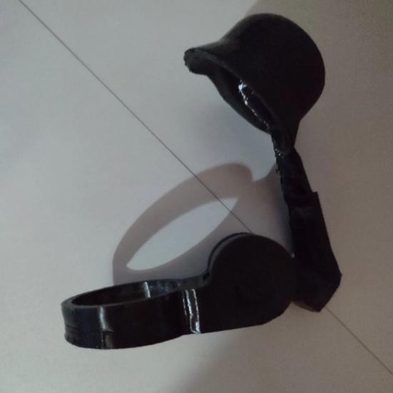 Bierflaschen-Helm mit Soldatengruß, wiederverwendbare Flaschenhülle, staubdicht, auslaufsicherer Verschlussschutz, originelles Geschenk für Veteranen-Sammler